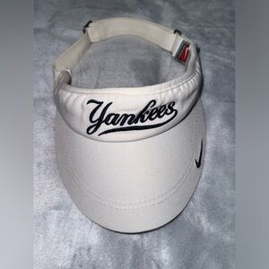 VTG New York Yankees Visor Cap White MLB Unisex OSFM